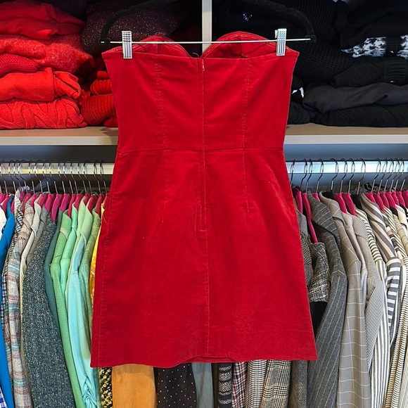 H&M red strapless sweetheart neckline 2 pocket corduroy mini dress size 10 - Picture 3 of 3